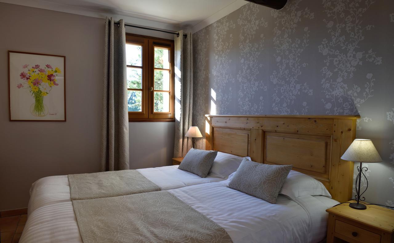 Charembeau Hotel Forcalquier Luaran gambar