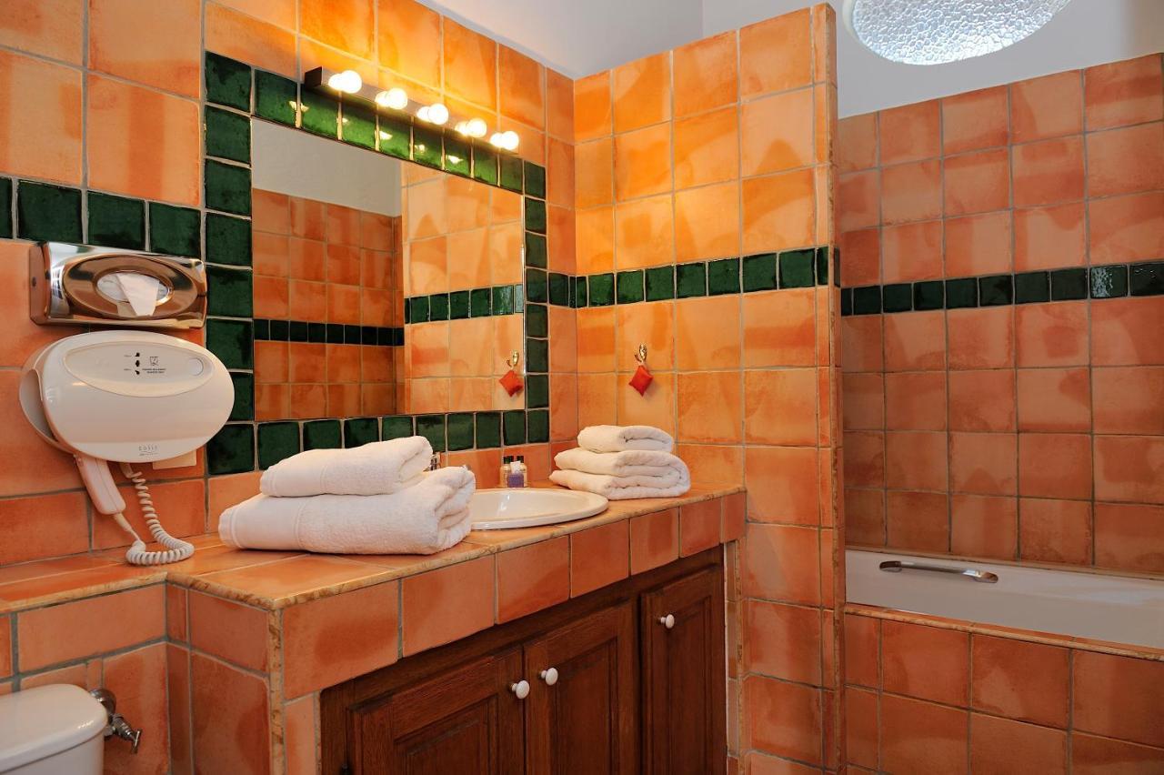Charembeau Hotel Forcalquier Luaran gambar